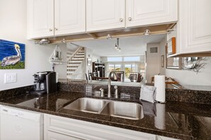 Townhome, 3 Bedrooms | Private kitchen | Fridge, oven, coffee/tea maker, toaster - Sandpiper Loop 95138 3 Bedroom Townhouse (Fernandina Beach)