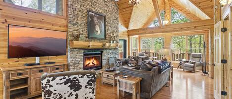 Cabin, 4 Bedrooms | Living area | Smart TV