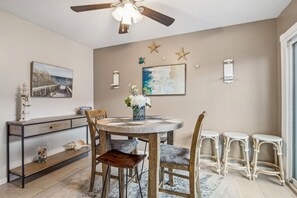 Apartment, 2 Schlafzimmer | Speisen