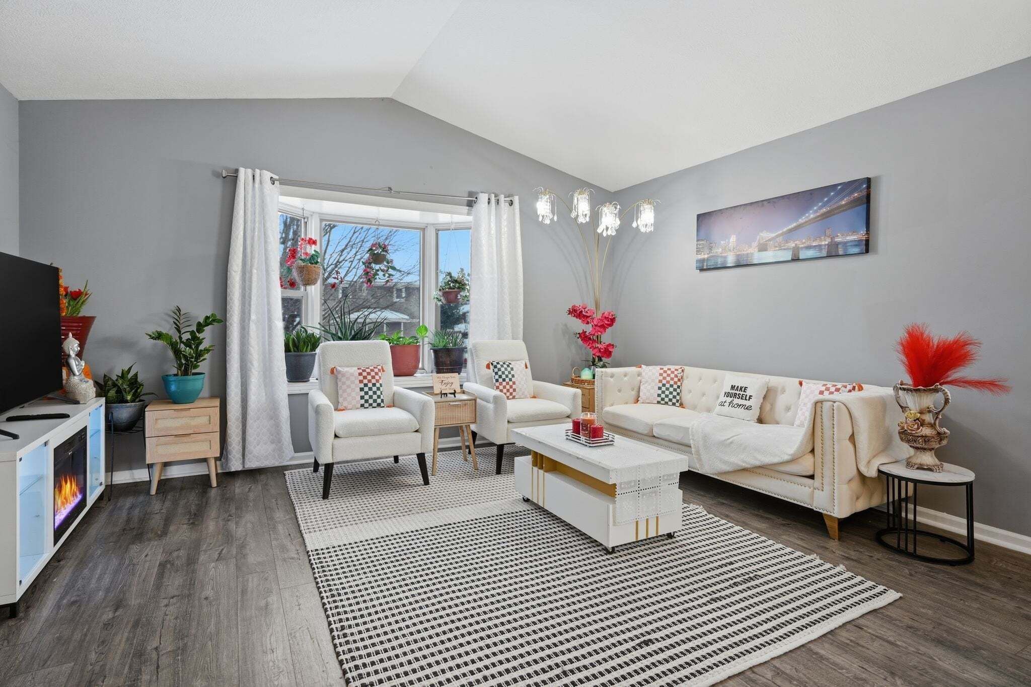 House, 4 Bedrooms | Living area | Smart TV, streaming services