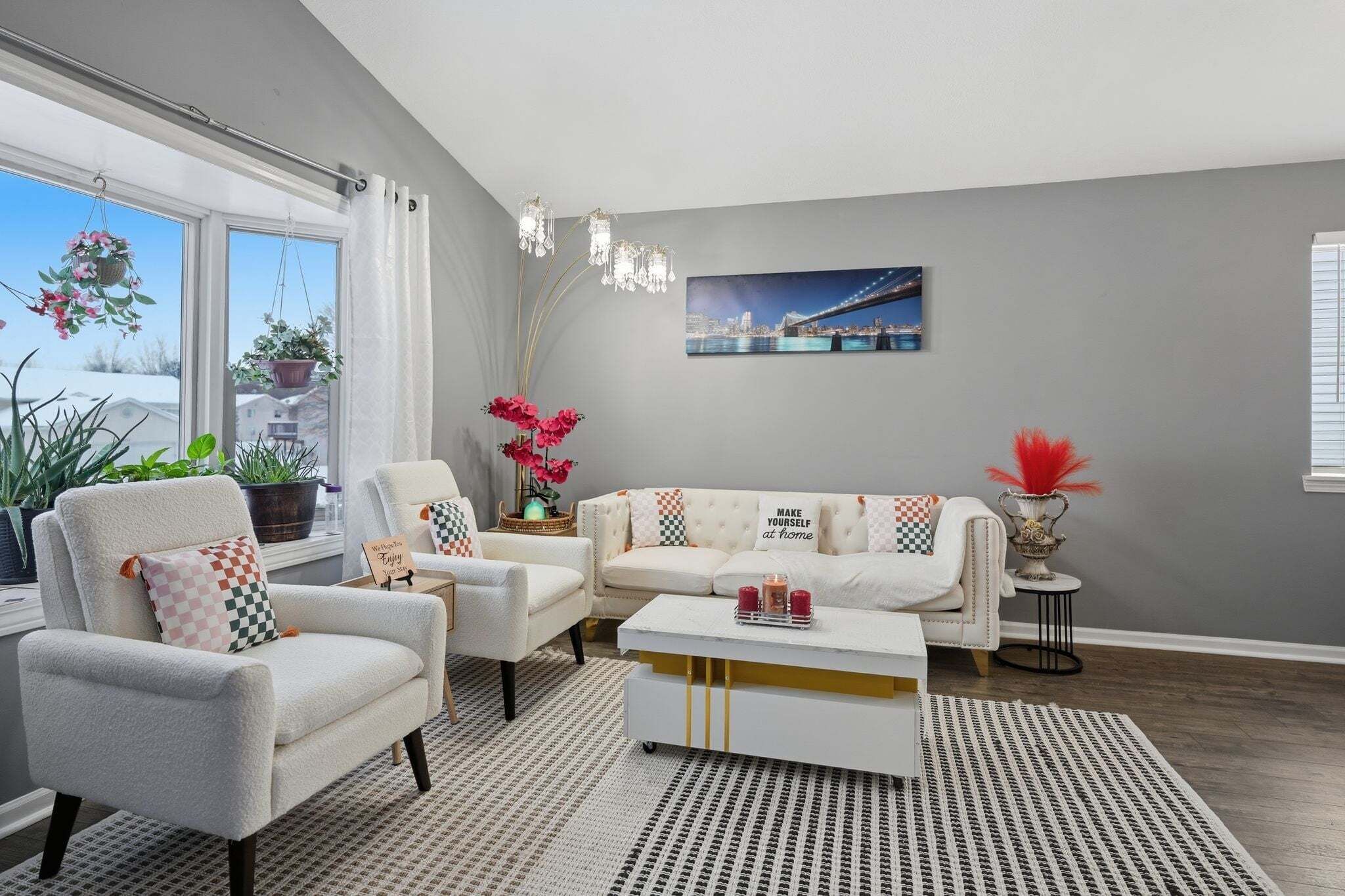 House, 4 Bedrooms | Living area | Smart TV, streaming services