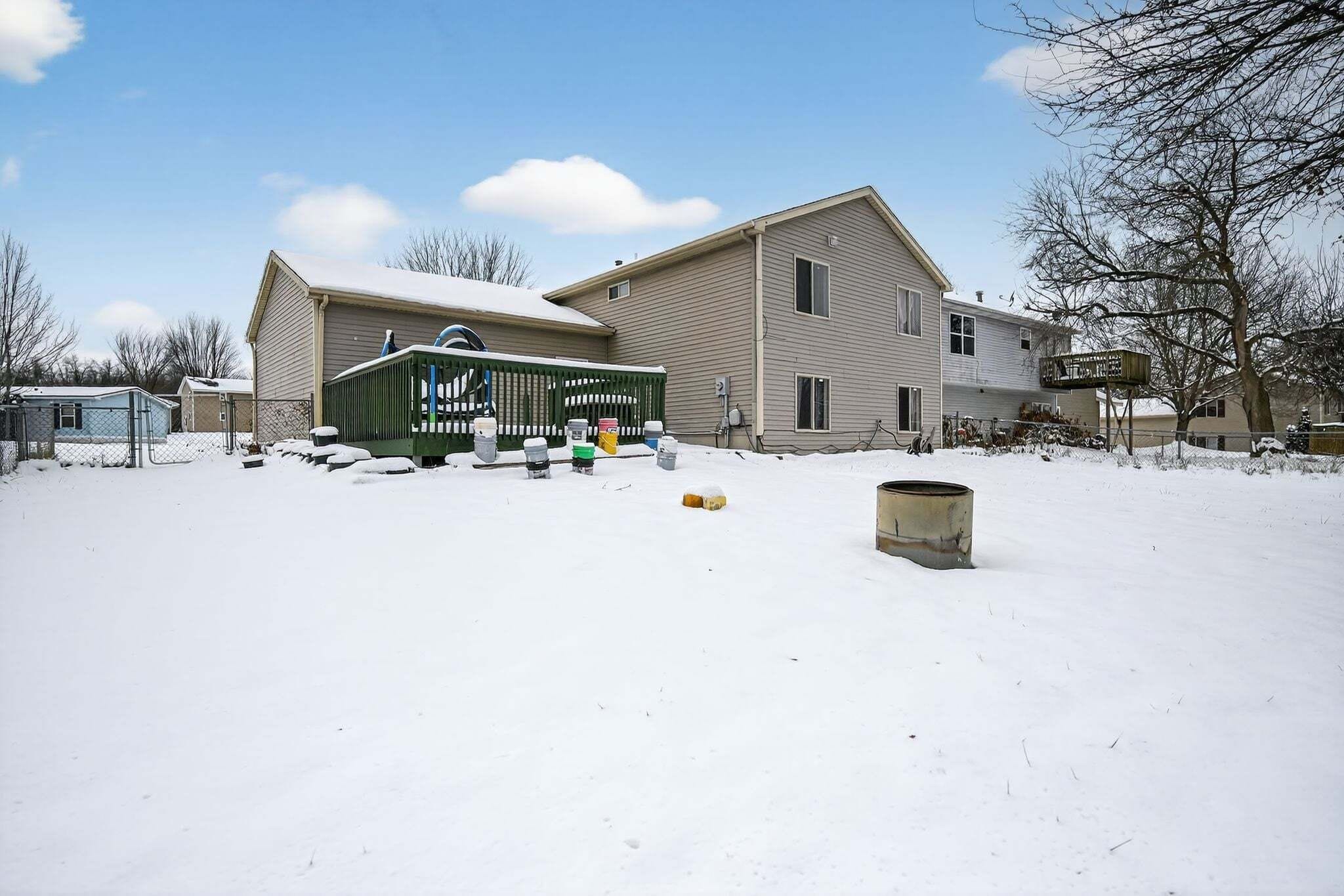 House, 4 Bedrooms | Property grounds