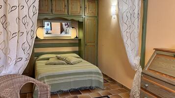 Fer et planche Ă repasser, Wi-Fi, draps fournis