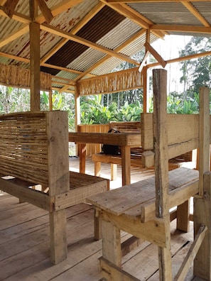 Comfort Cabin, Hill View | Living area - Eden travel Cabecars (Bratzi)