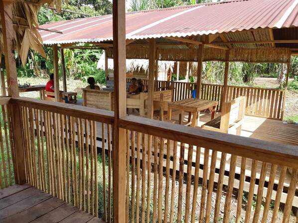 Exterior - Eden travel Cabecars (Bratzi)