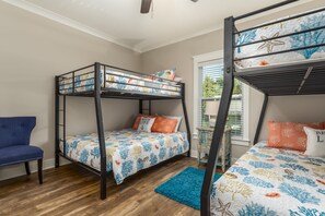 House, 2 Bedrooms - Bienville Bungalow - 304 Bienville Blvd 2 Bedroom Home (Dauphin Island)