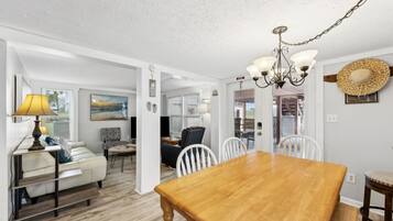 Duplex, 3 Bedrooms | Living area