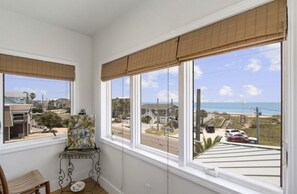 Interior - Ocean View 3 Bedroom Home - Pet Friendly (Fernandina Beach)