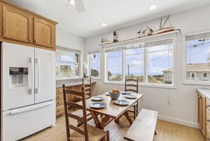 Dining - Ocean View 3 Bedroom Home - Pet Friendly (Fernandina Beach)