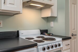 Condo, 2 Bedrooms | Private kitchen - Dauphin Luv B - Beach Club #201-b 2 Bedroom Condo (Dauphin Island)