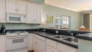 Huoneisto, 2 makuuhuonetta | Yksityinen keittiö | Jääkaappi, uuni