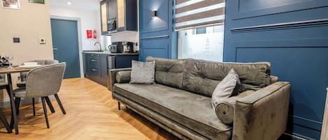 Televisión, oficina