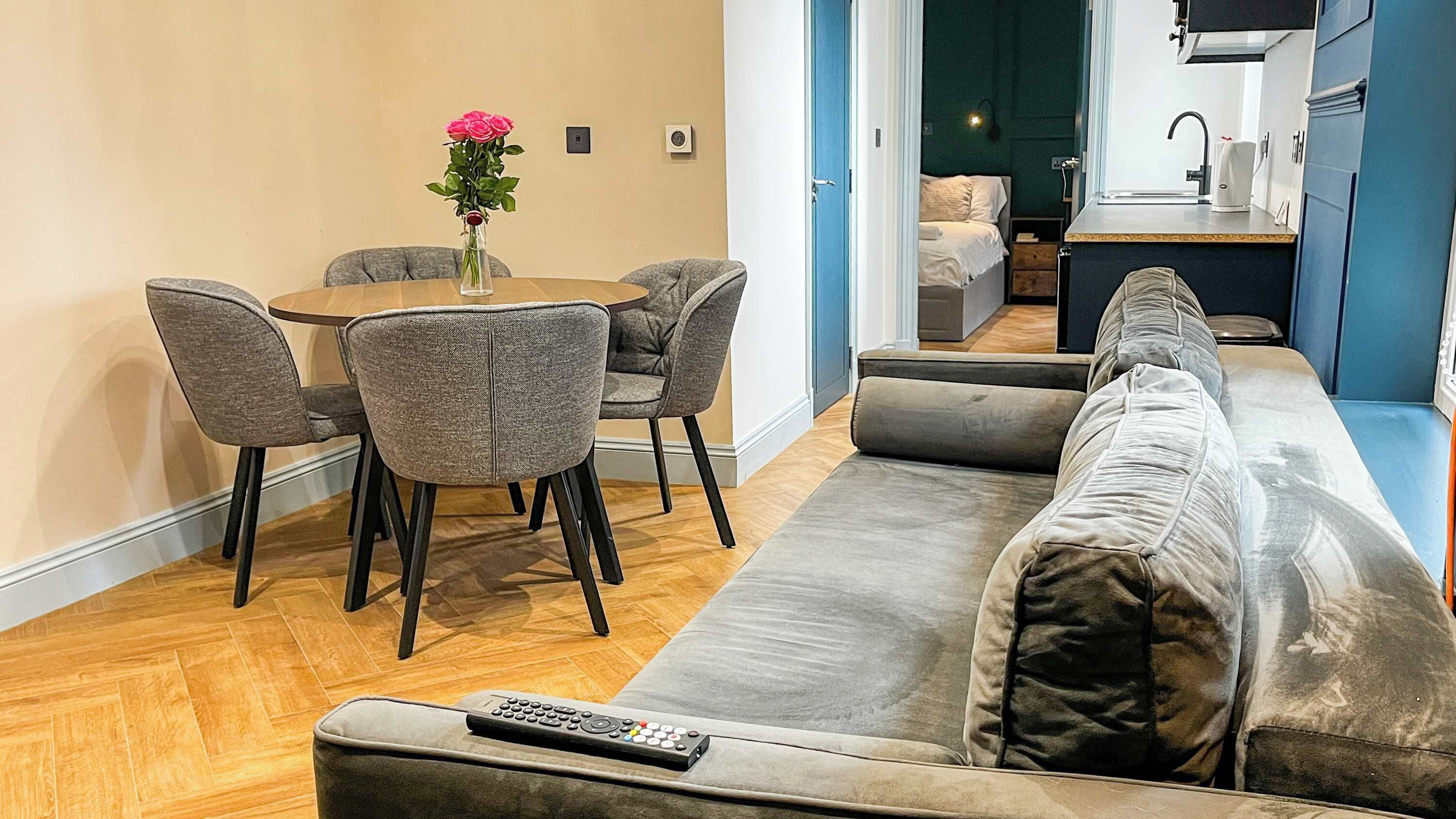 المنشأة من الداخل