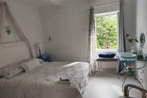 5 dormitorios, tabla de planchar con plancha, wifi y ropa de cama