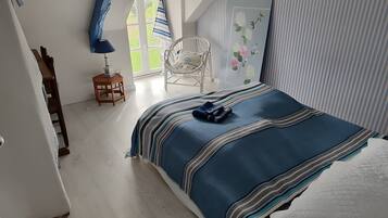 5 habitaciones, tabla de planchar con plancha, wifi y ropa de cama