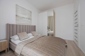 1 Schlafzimmer, Bügeleisen/Bügelbrett, Reisekinderbett, WLAN
