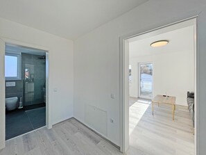 Interior - Apartment '5' with Private Terrace, Shared Garden and Wi-Fi (Ichenhausen)