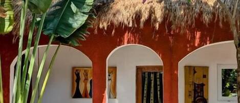 Chambre Triple, patio, vue jardin | Extérieur