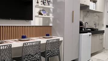 Deluxe Apartment | Private kitchen