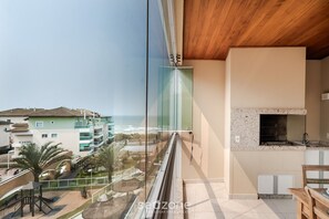 베이직 아파트 | 내부