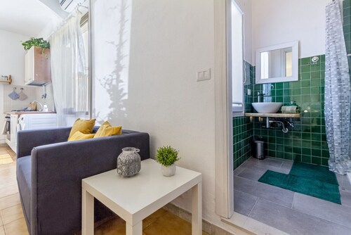 Mistral Guest House - 150 meters from the sea