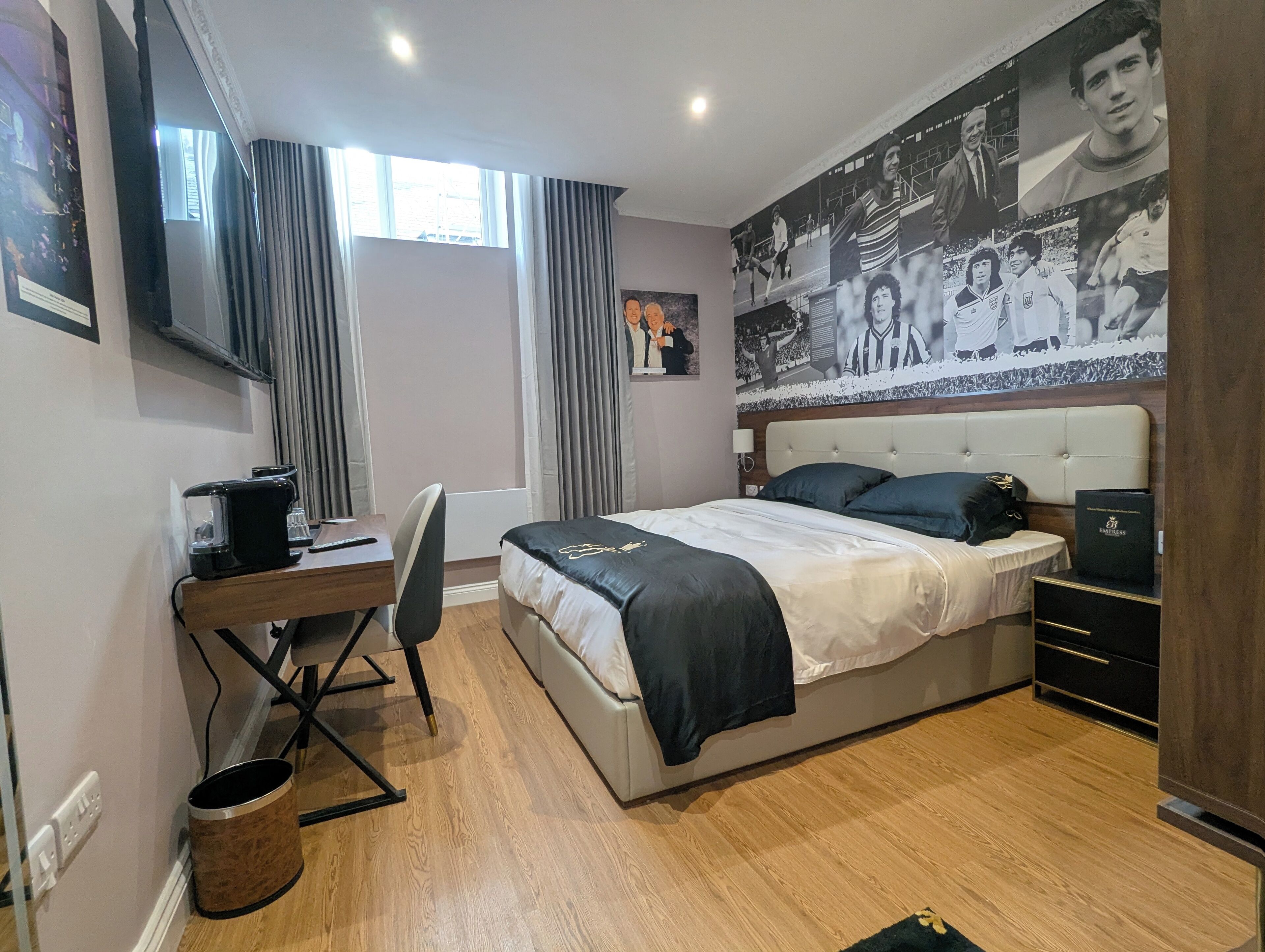 Luxury Suite, 1 King Bed, Non Smoking, Ensuite | In-room safe, individually decorated, individually furnished, desk