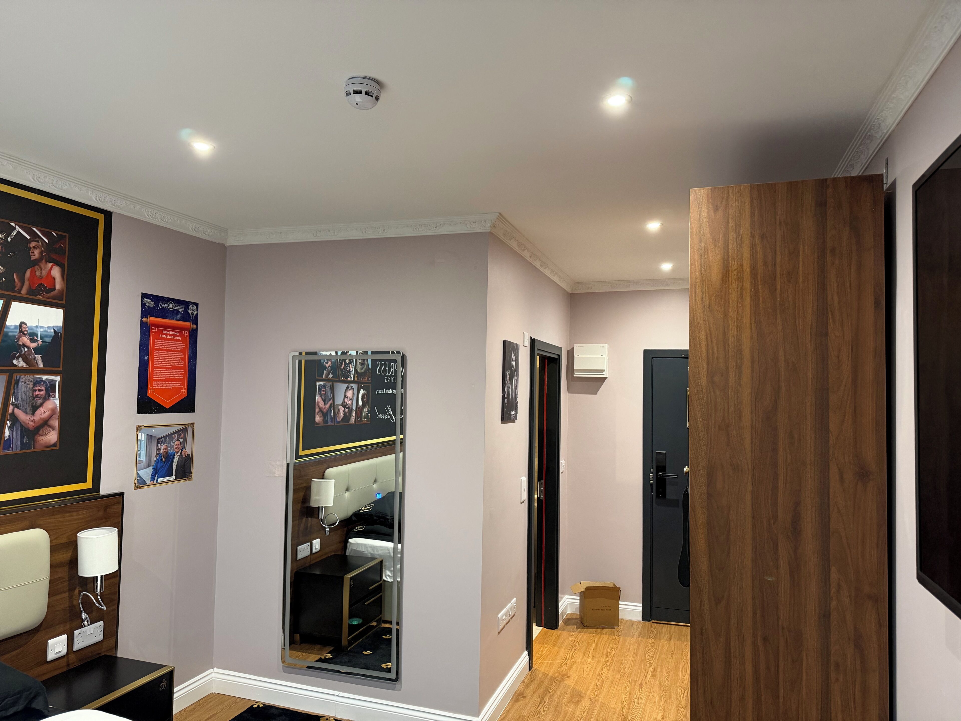 Suíte superluxo, 1 cama King, suíte, vista para a cidade | Cofres nos quartos, individualmente decorados, escrivaninha