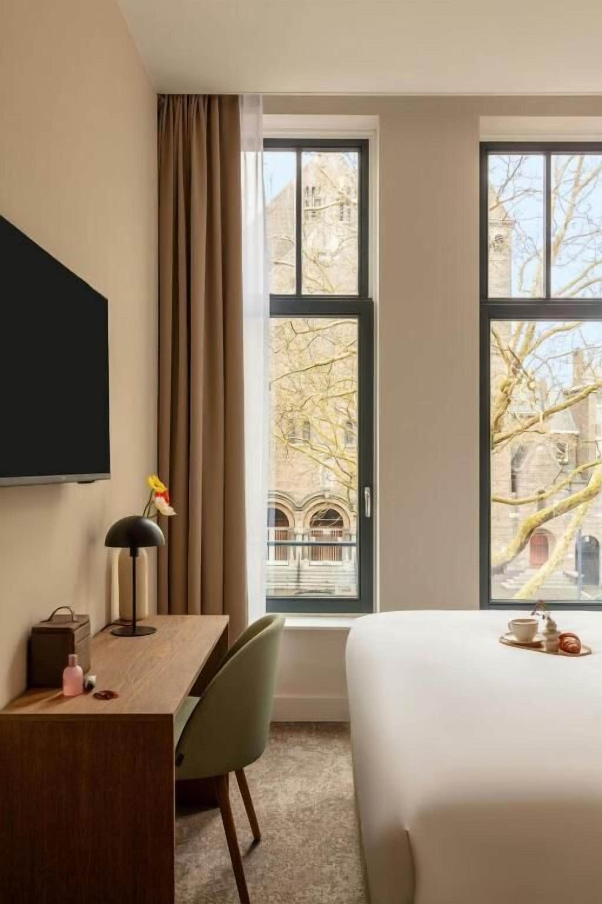 In-room safe, desk, blackout drapes, free WiFi