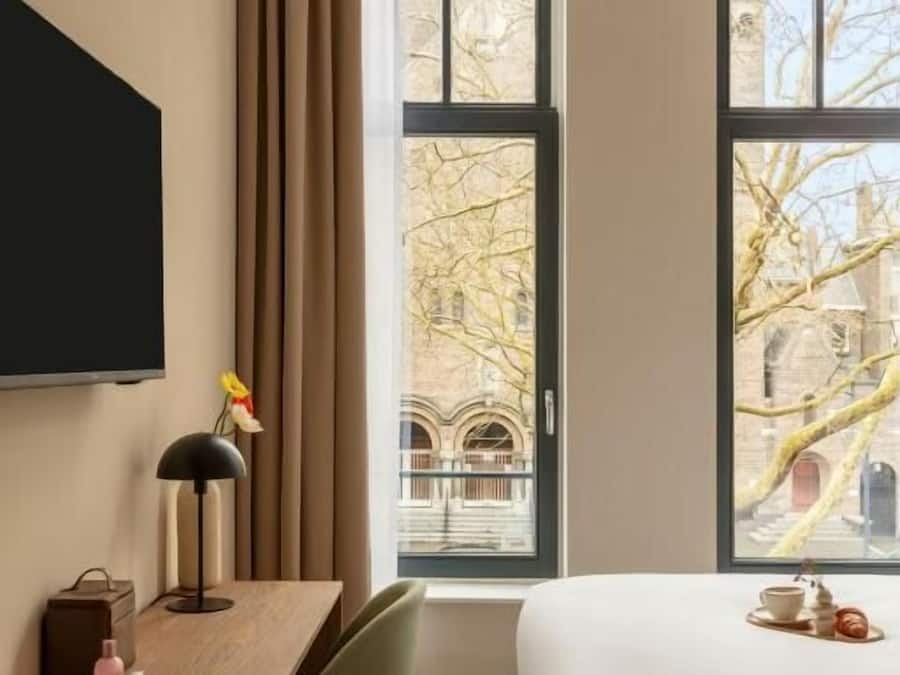 In-room safe, desk, blackout drapes, free WiFi