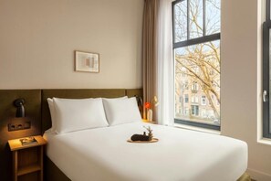 In-room safe, desk, blackout drapes, free WiFi - Hotel Middelland Rotterdam (Rotterdam)