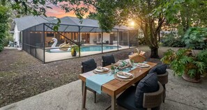 Outdoor dining - Entire home in Palm Coast, Florida (Palm Coast)