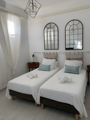 WiFi, bed sheets - “Jonathan” Room with Shared Pool, Communal Garden, and Wi-Fi (Saint-Rémy-de-Provence)