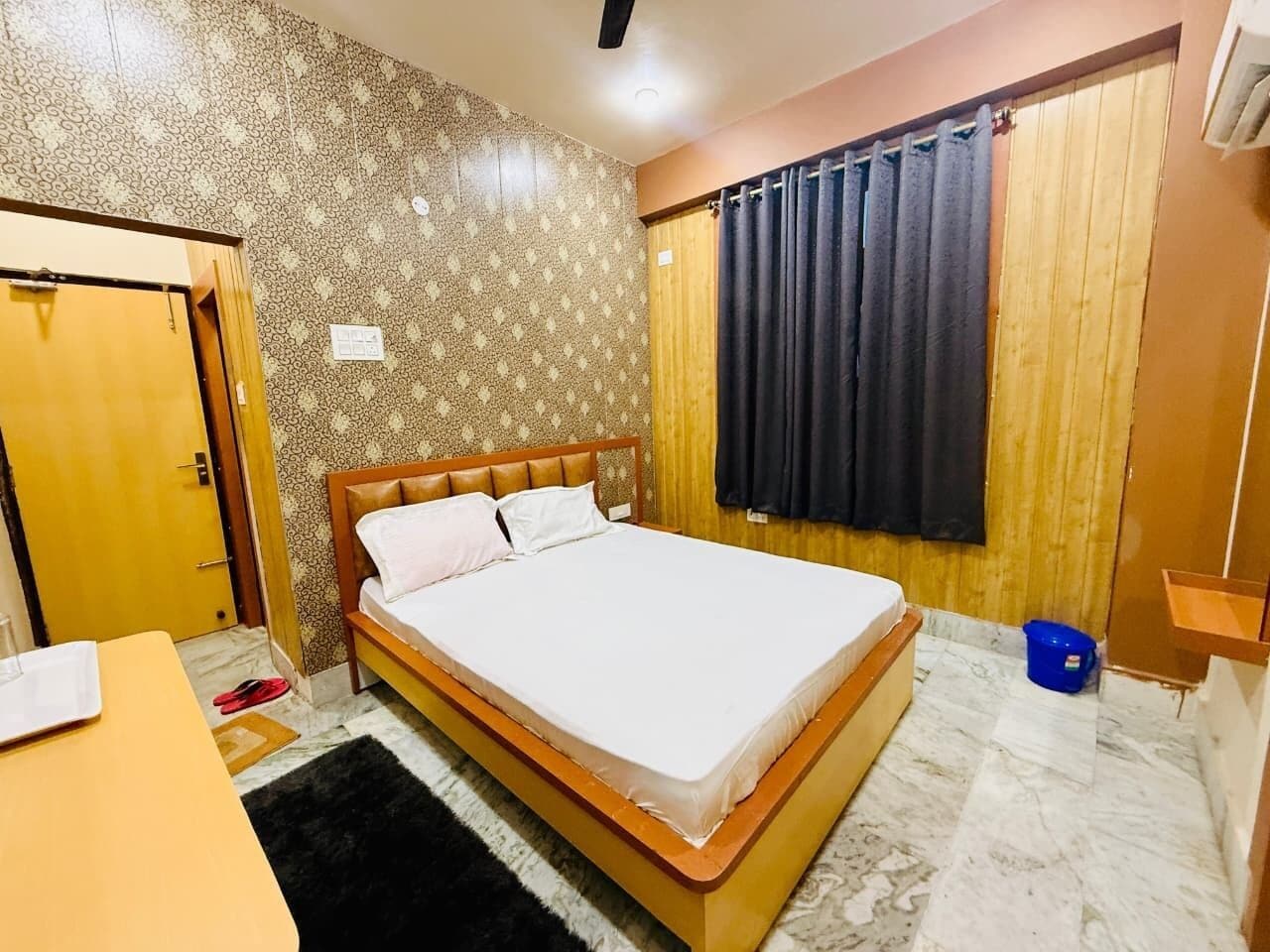 Deluxe Double Room | Desk, laptop workspace, free WiFi