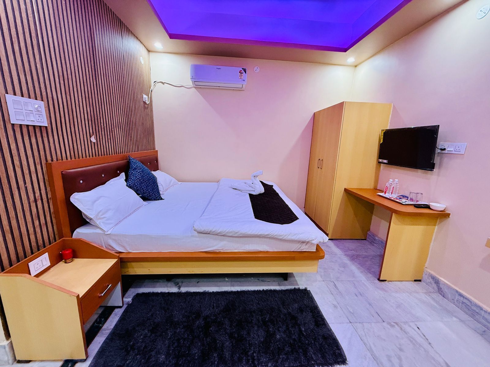 Premium Room | Desk, laptop workspace, free WiFi