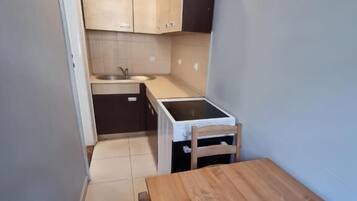 Classic Double Room, 1 Double Bed | Desk, laptop workspace, iron/ironing board, free WiFi