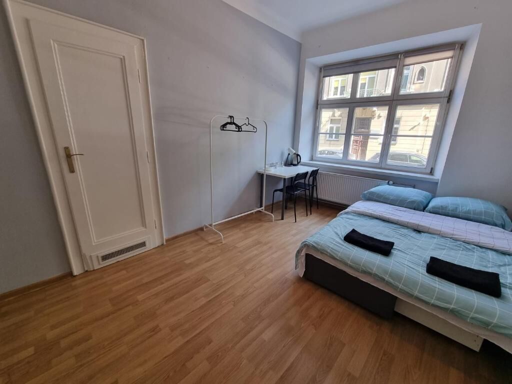 Desk, laptop workspace, iron/ironing board, free WiFi