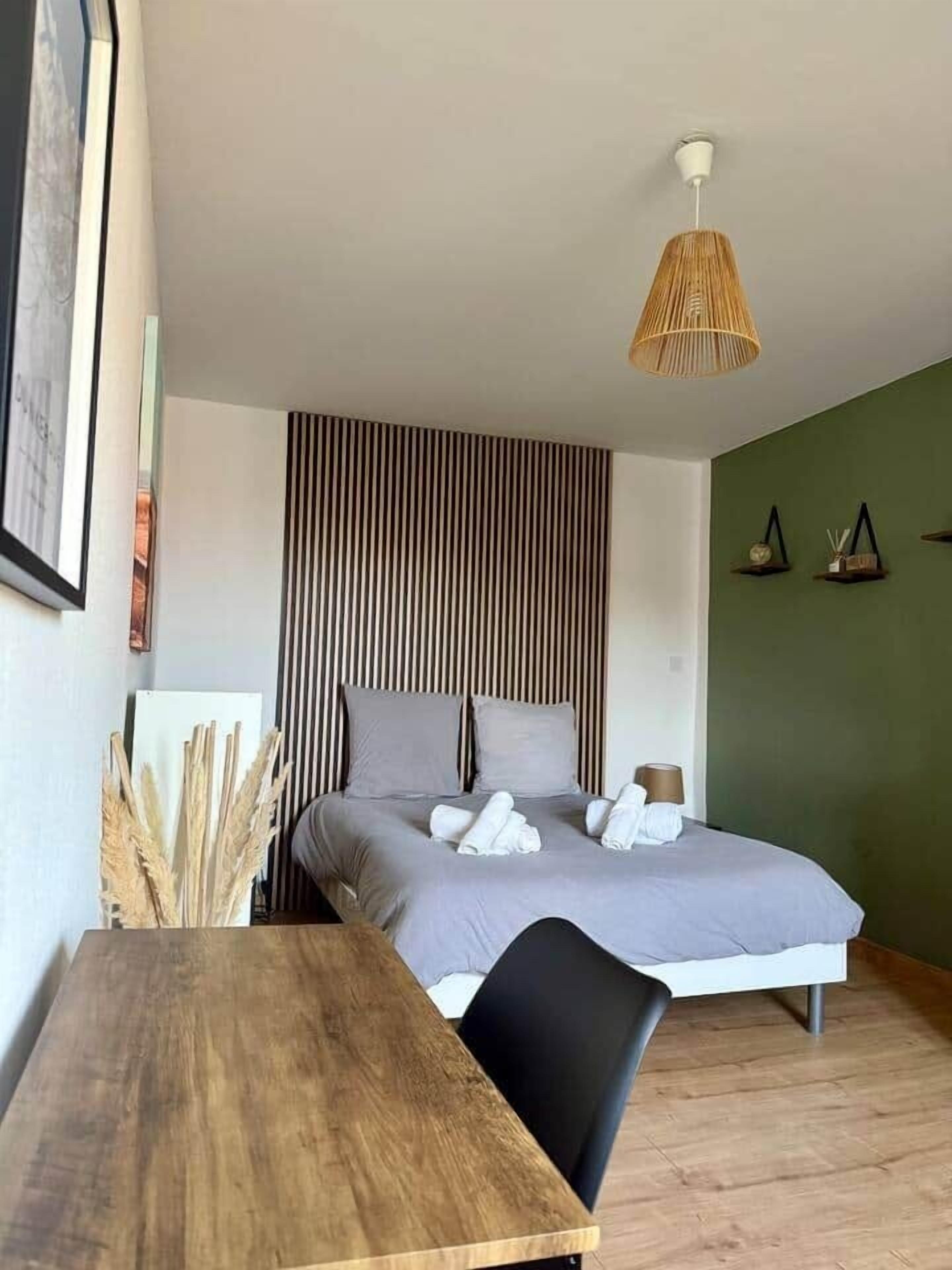 2 bedrooms, WiFi, bed sheets