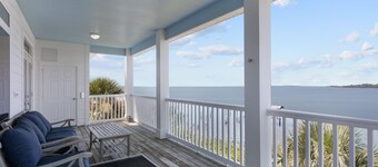 Gulf Landing- Amazing Water View with Boat Parking