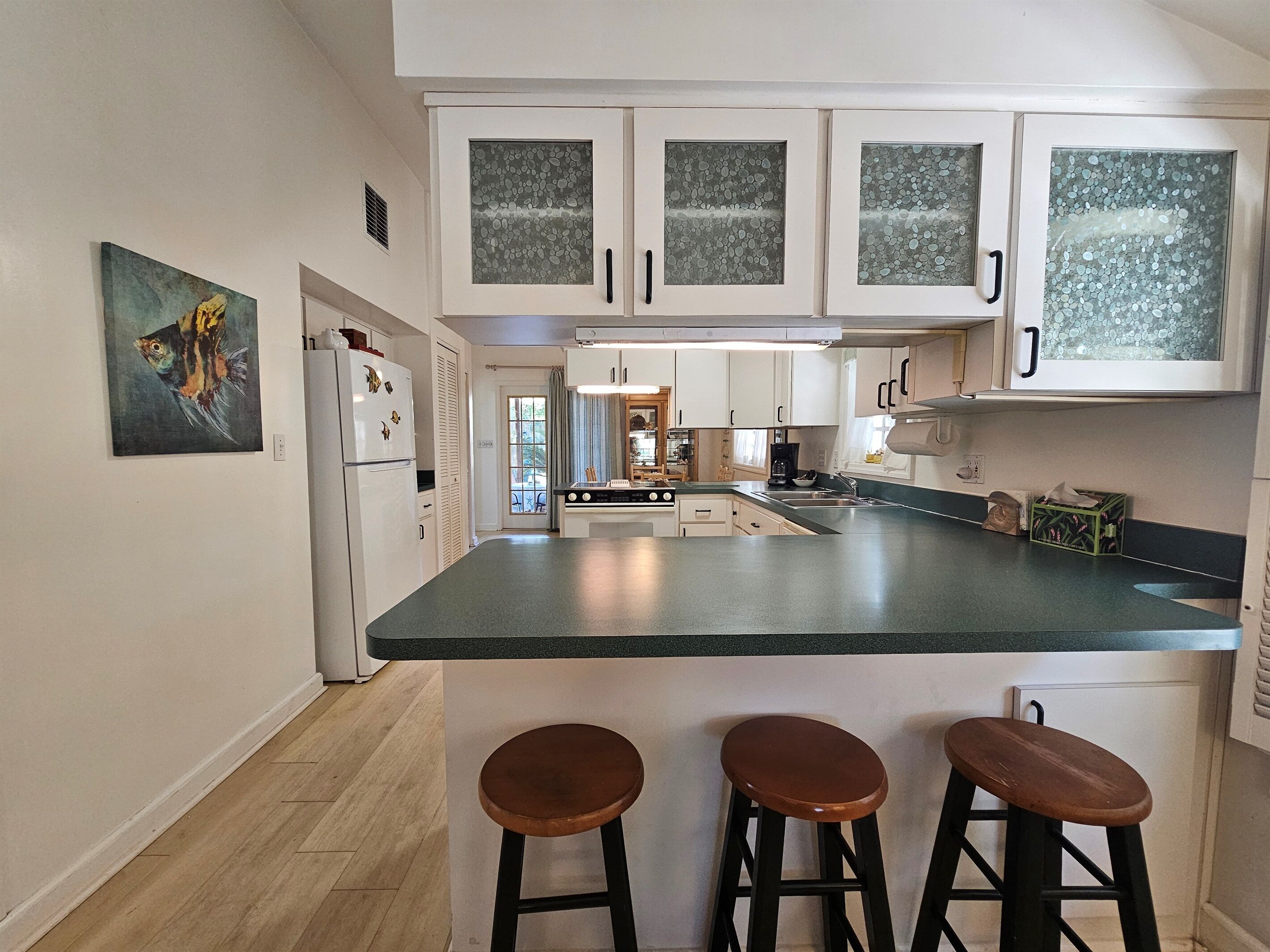 雪櫃、微波爐、焗爐、爐具