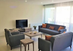 Apartment, 2 Bedrooms, 2 Bathrooms | Desk, laptop workspace, blackout drapes, soundproofing - Gurcuoglu Homes (Antalya)