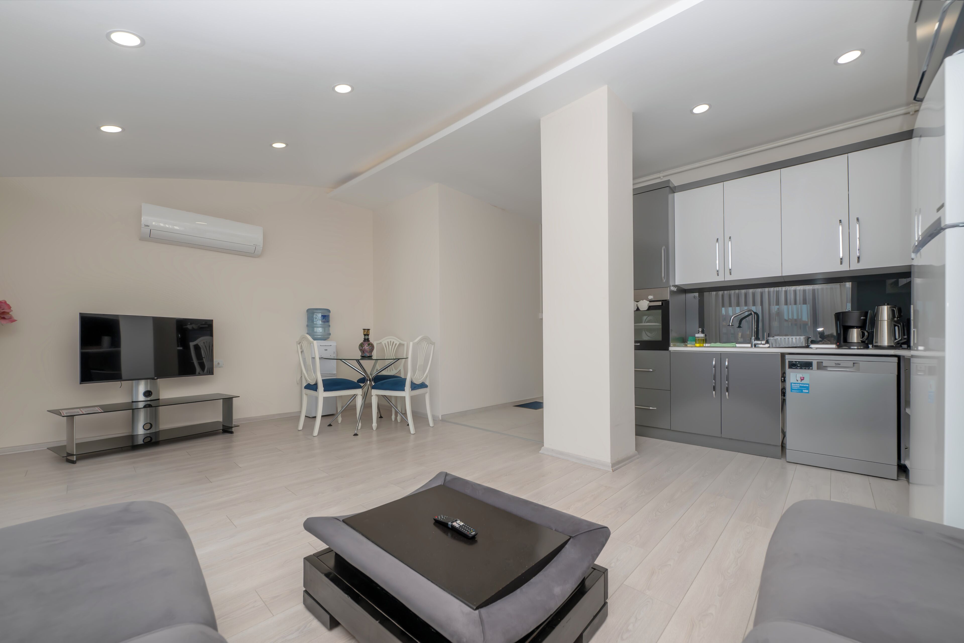 Lägenhet Deluxe - 2 sovrum - terrass | Skrivbord, arbetsyta för laptop, mörkläggningsgardiner och ljudisolering