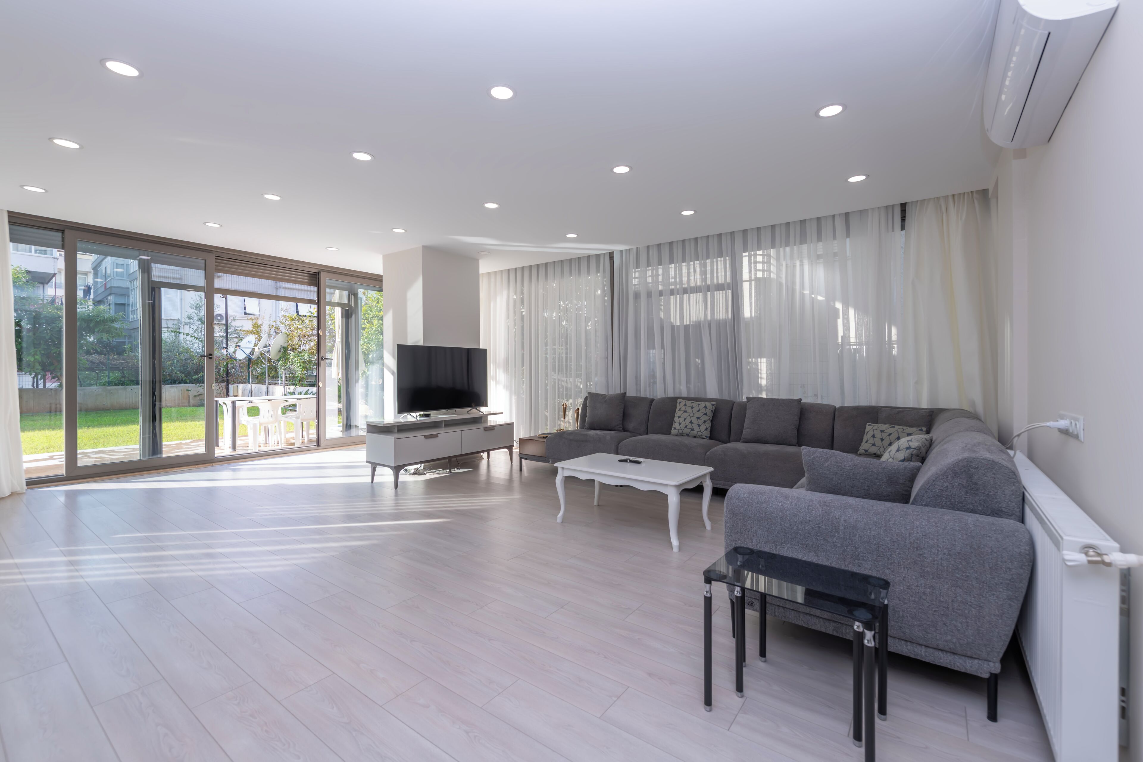 Deluxe Apartment, 2 Bedrooms, 2 Bathrooms, Ground Floor | Living area