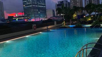 Room, 1 Bedroom, Accessible | Pool | Outdoor pool