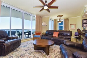 Smart TV - Beachfront 4BR Silver Beach Towers West 306 (Destin)