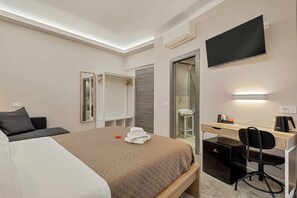 In-room safe, desk, free WiFi, bed sheets