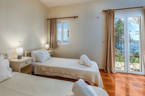 Studio | 5 Schlafzimmer, Schreibtisch
