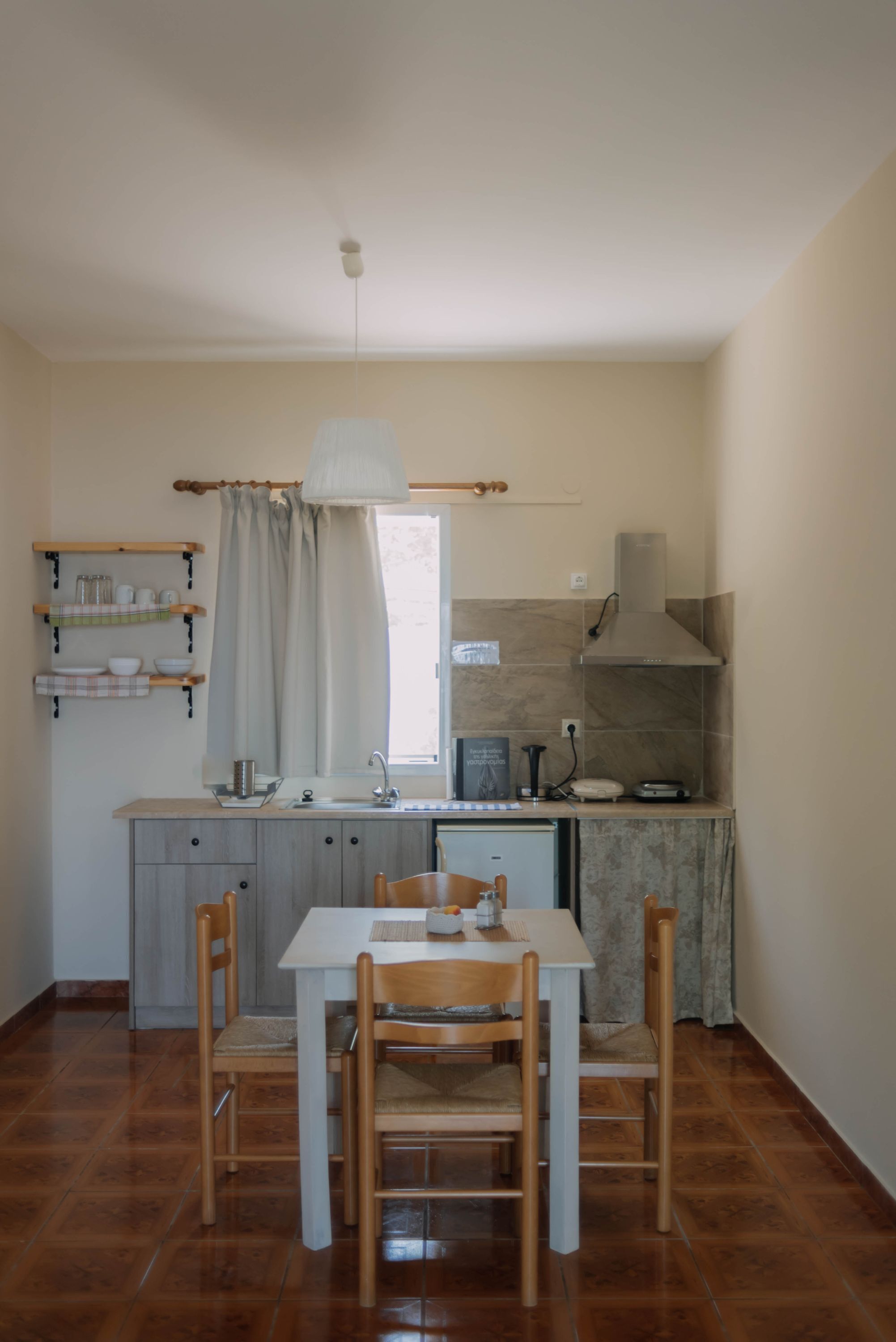 5 Schlafzimmer, Schreibtisch