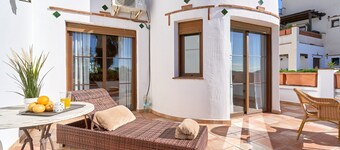 Apartment '21' with Sea View, Wi-Fi and Air Conditioning