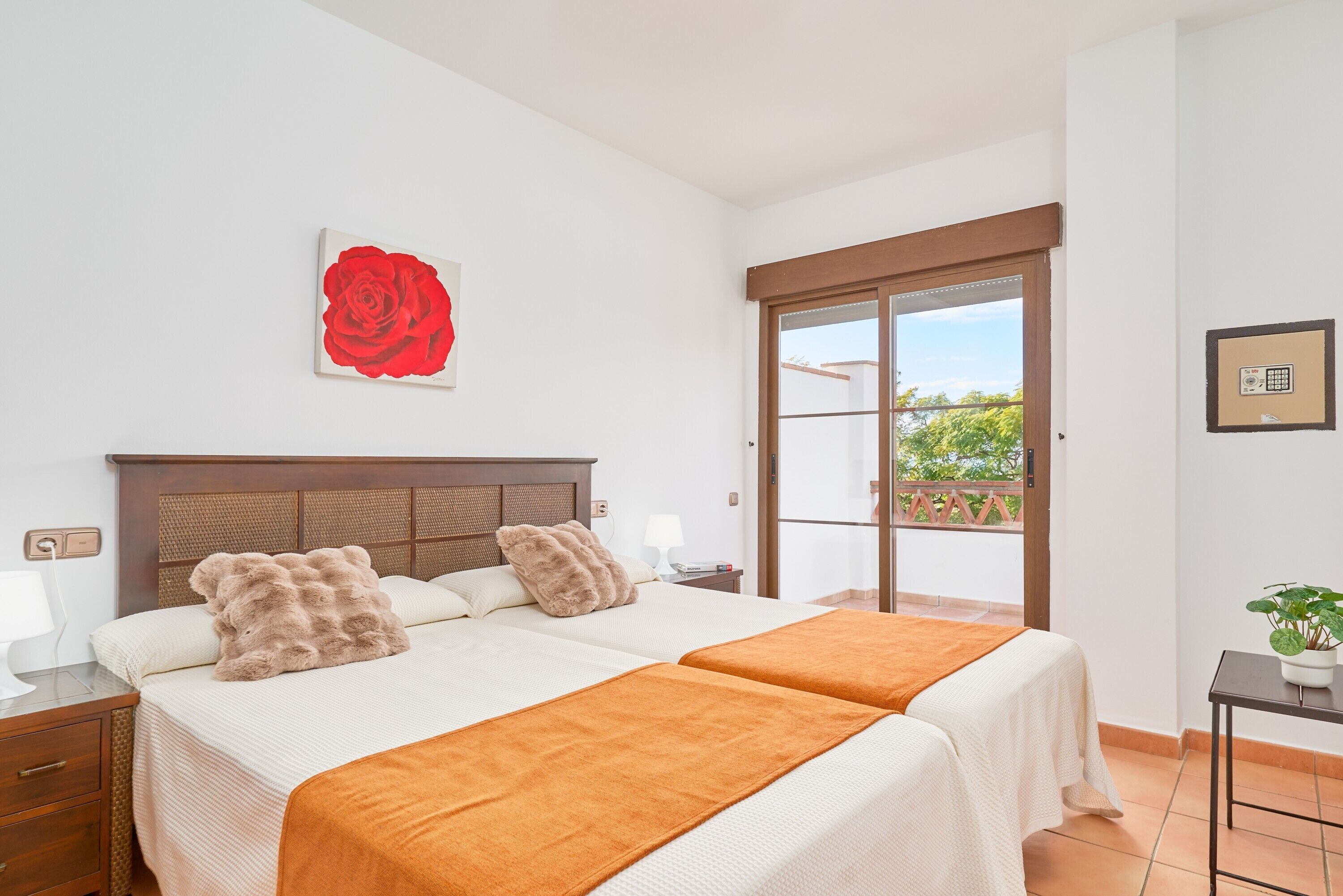 1 室のベッドルーム、WiFi、ベッドシーツ