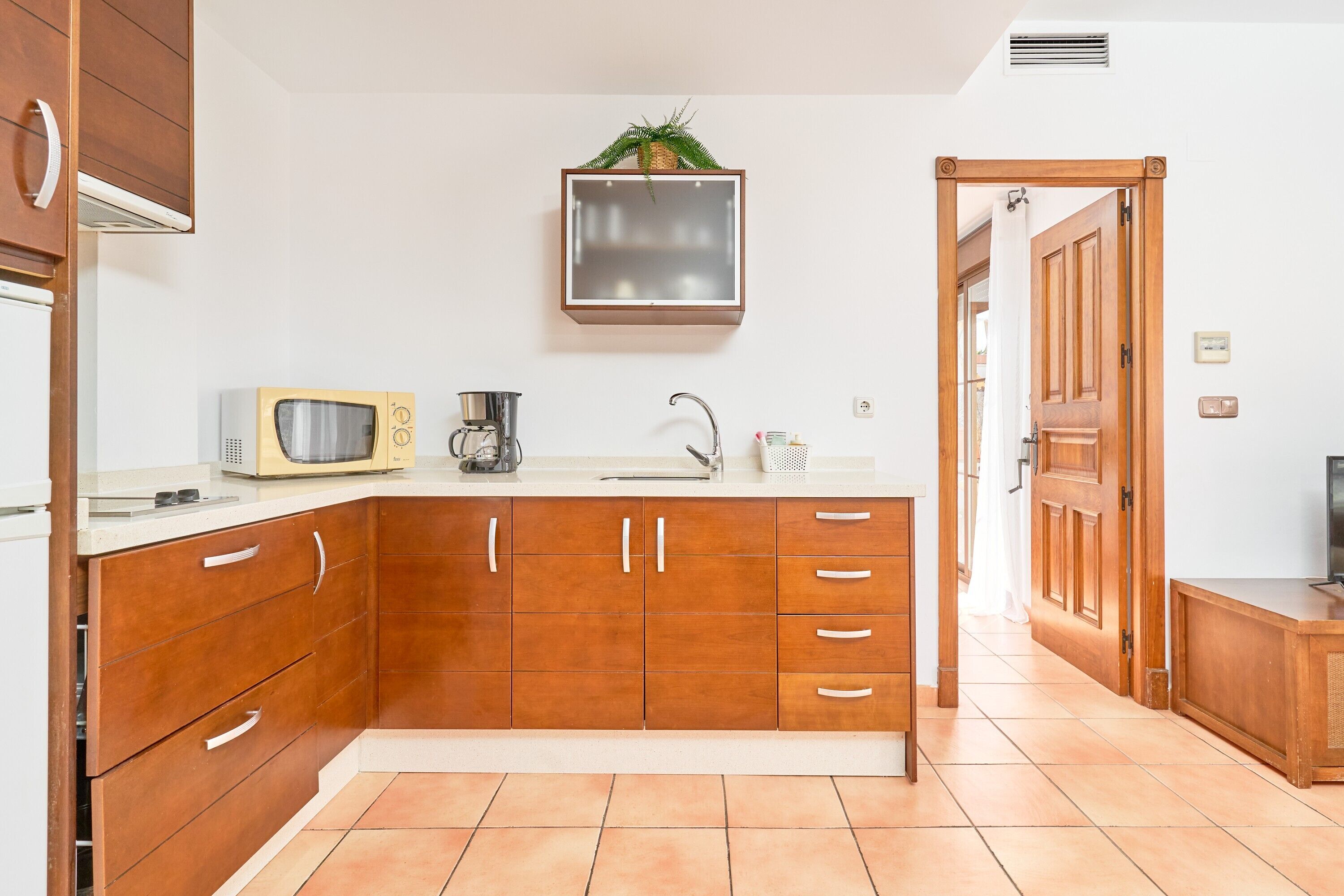 Fridge, microwave, stovetop, electric kettle